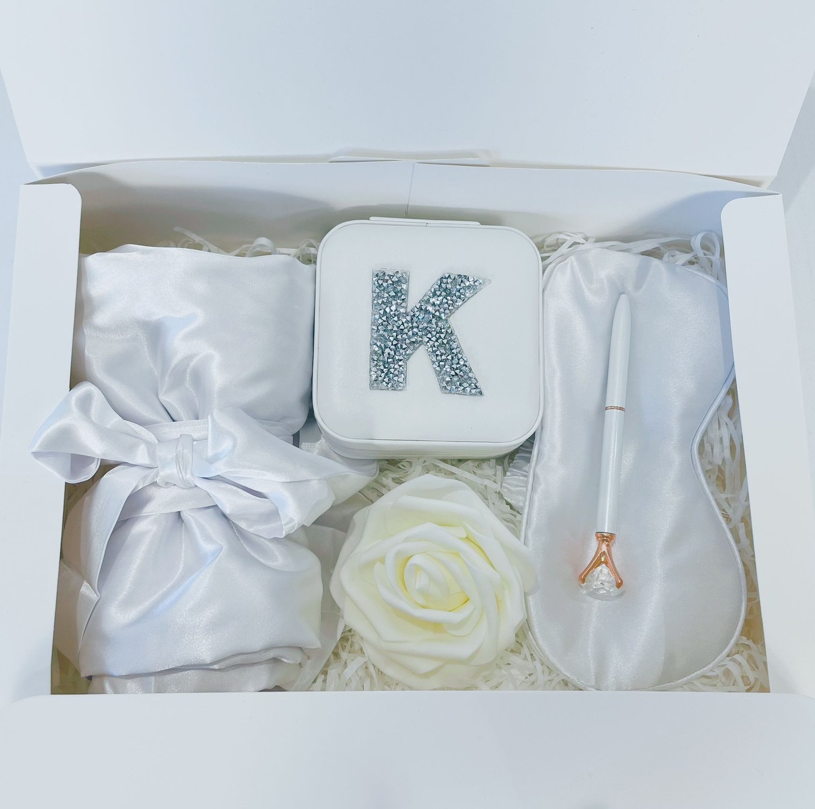Personalized Gift hamper Ivory rose Personalized Gift box
