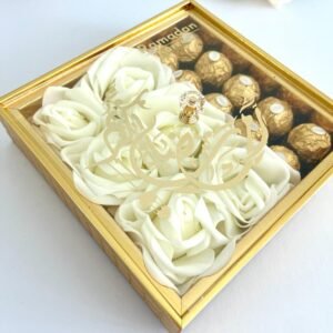 Ramadan Moubarak chocolates and roses box