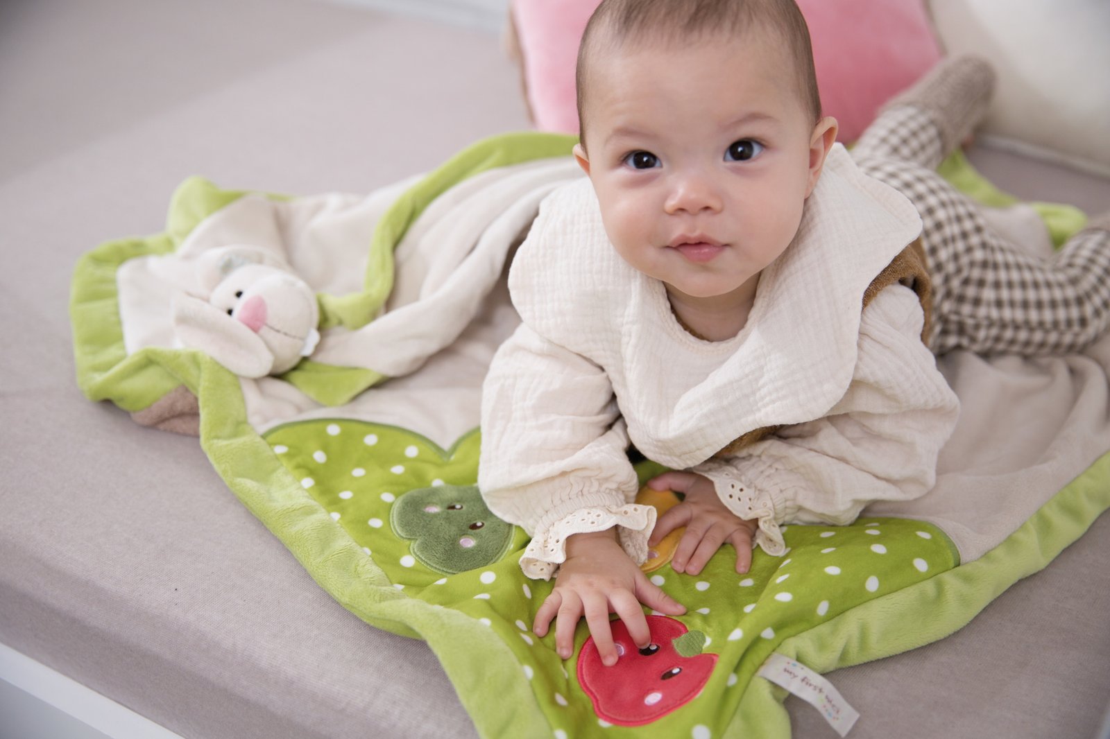 Personalise Baby Cudde Blanket 49046_20_Image_2048x1365