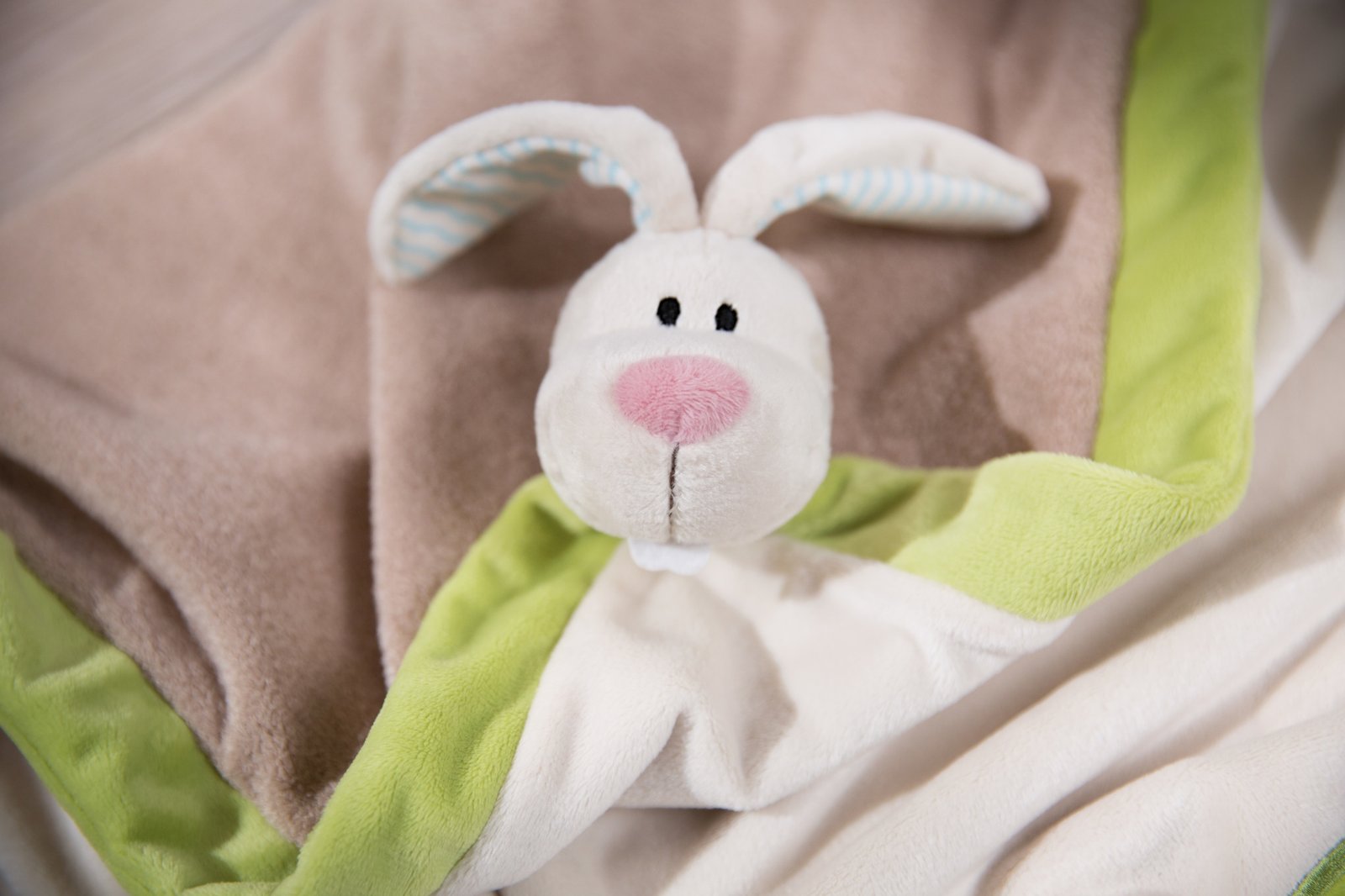 Personalise Baby Cudde Blanket 49046_28_Milieu_2048x1365